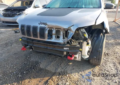 2019 Jeep Cherokee Trailhawk Elite 4X4 z USA, uszkodzony, nr VIN 1C4PJMBX0KD315325